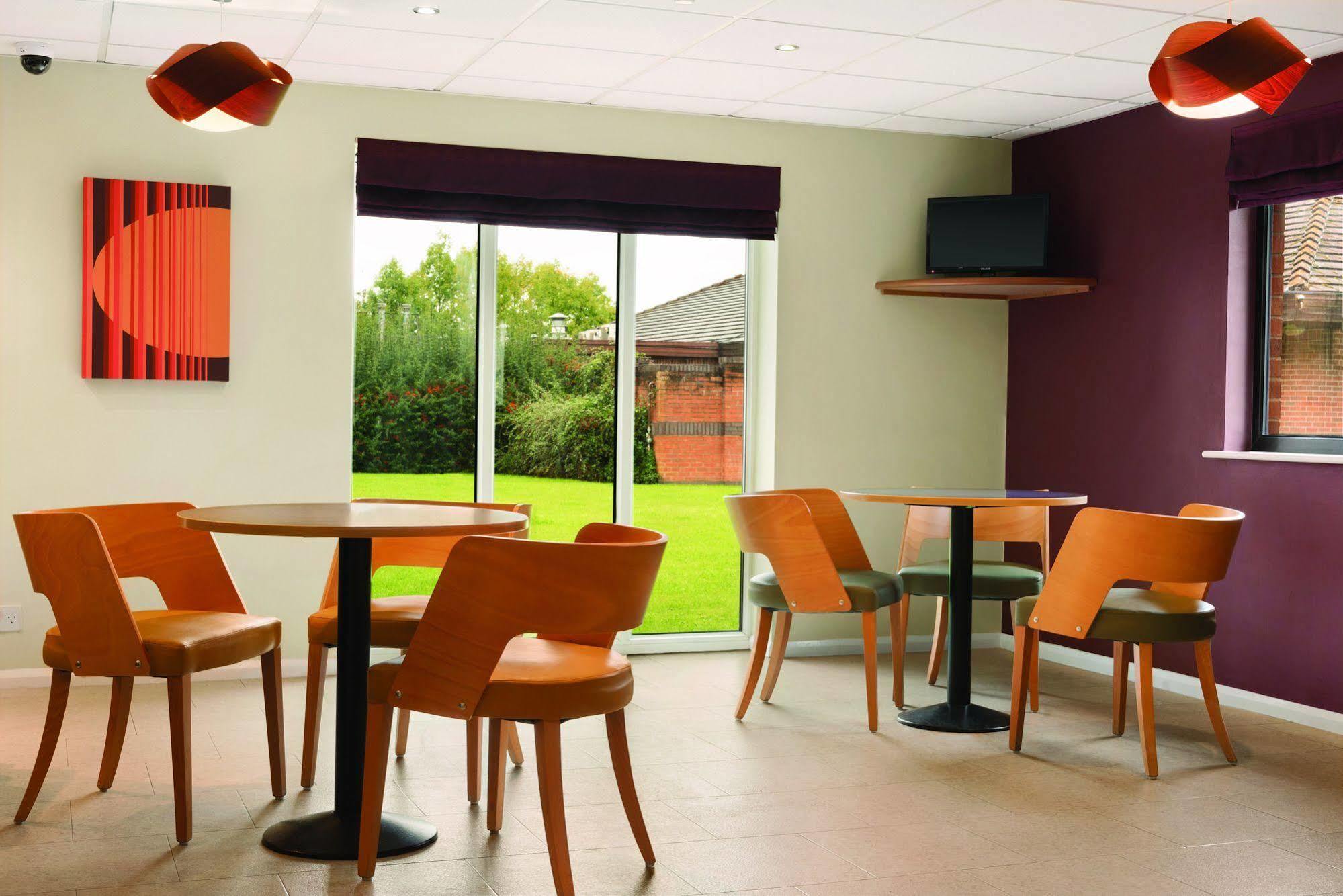 Days Inn Warwick Northbound M40 Ashorne Exterior photo